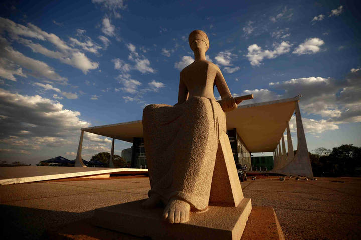 Aristóteles, Fábio Porchat e Thomas Hobbes: as citações de ministros em sessão do STF sobre Moraes