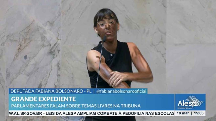 Deputada da Alesp faz 'blackface' durante discurso para protestar contra Erika Hilton