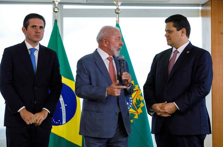 Parlamentares avaliam que Lula 'estica a corda' ao decidir pela contenção de R$ 11 bi de emendas