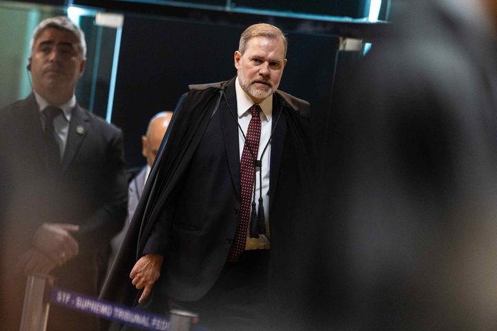 Toffoli diz a interlocutores que não está impedido de julgar decisão de Mendonça sobre prisão de Vorcaro