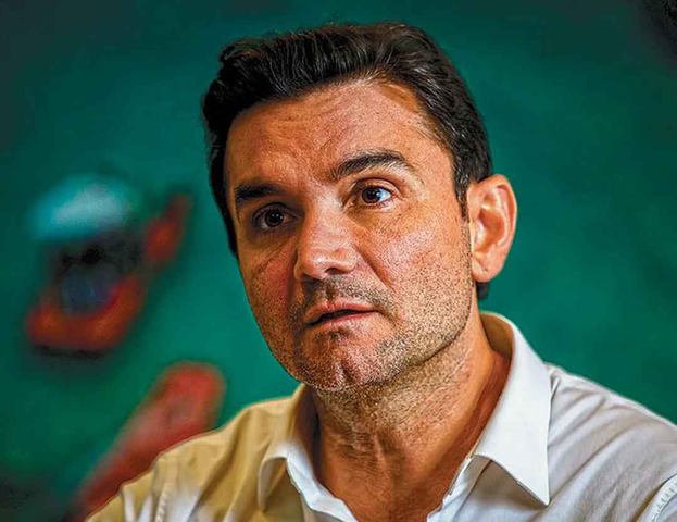 'Seria uma grande covardia se eu abandonasse o ministério nesse momento', diz Sabino