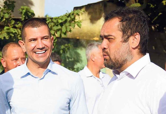 PL tenta turbinar Douglas Ruas em meio a busca por 'enterrar' Castro, de quem ele foi secretário
