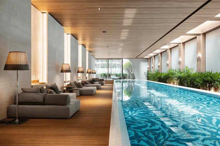 Piscina coberta do Cyrela Heritage, em São Paulo — Foto: Divulgação: Cyrela