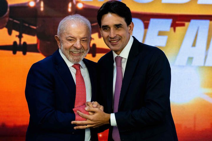 Em meio a articulações do diretório nacional por aliança com Flávio, Republicanos de Pernambuco declara apoio a Lula