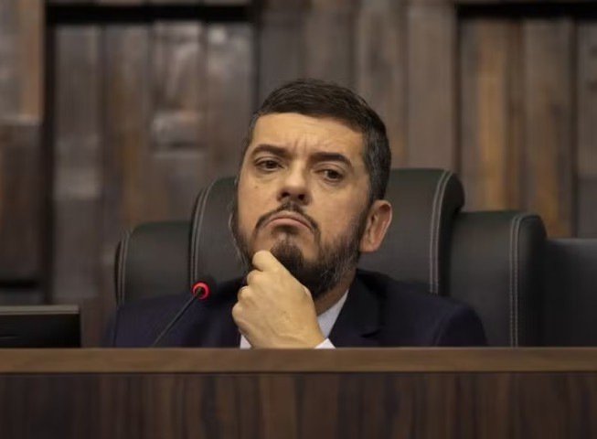 Zanin e Moraes votam para manter cassação de Bacellar determinada pelo TSE
