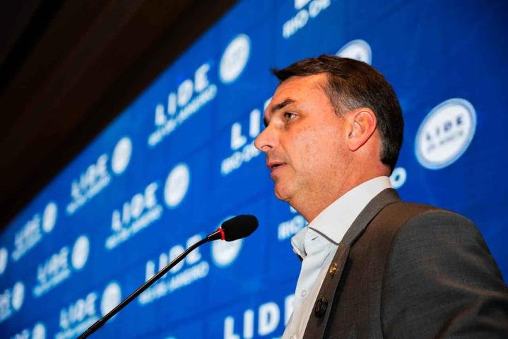 Flávio diz que lançou Moro como candidato por ter sido informado que Ratinho Jr. será o escolhido pelo PSD