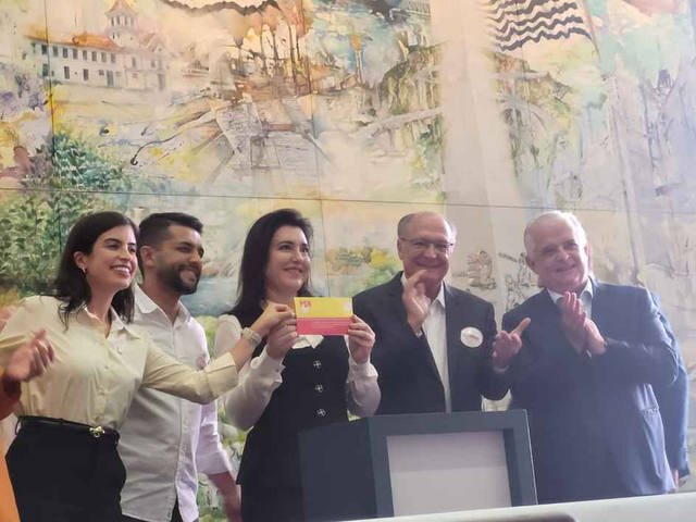 Ao dar partida em campanha, Tebet chama Tarcísio de ‘ingrato’ e diz preferir chapa feminina ao Senado